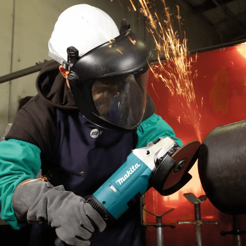 Makita GA7082 Angle Grinder 7 Makita GA7082 Angle Grinder 7